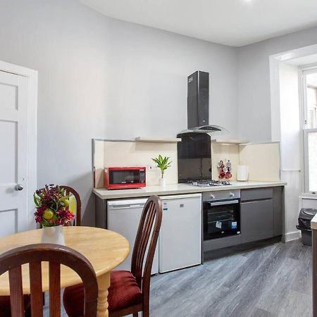 Stunning 2-Bed Apartment In Central 爱丁堡 外观 照片