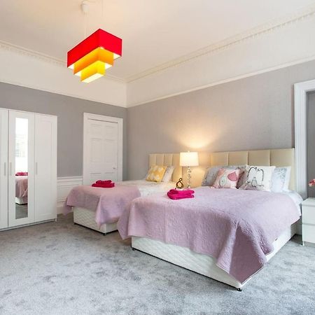 Stunning 2-Bed Apartment In Central 爱丁堡 外观 照片
