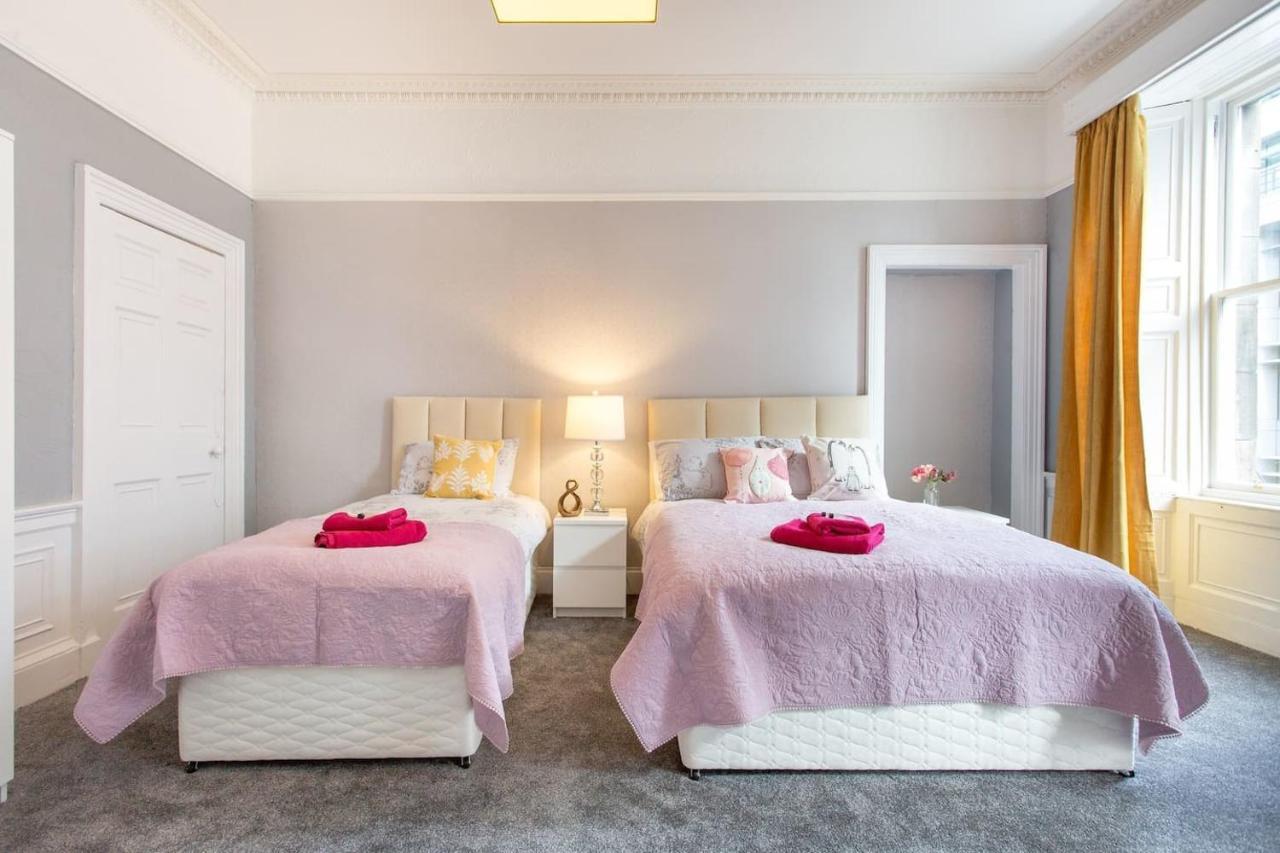 Stunning 2-Bed Apartment In Central 爱丁堡 外观 照片