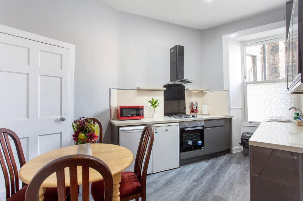 Stunning 2-Bed Apartment In Central 爱丁堡 外观 照片