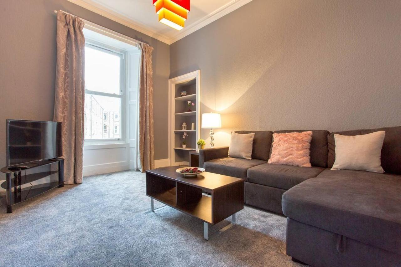 Stunning 2-Bed Apartment In Central 爱丁堡 外观 照片