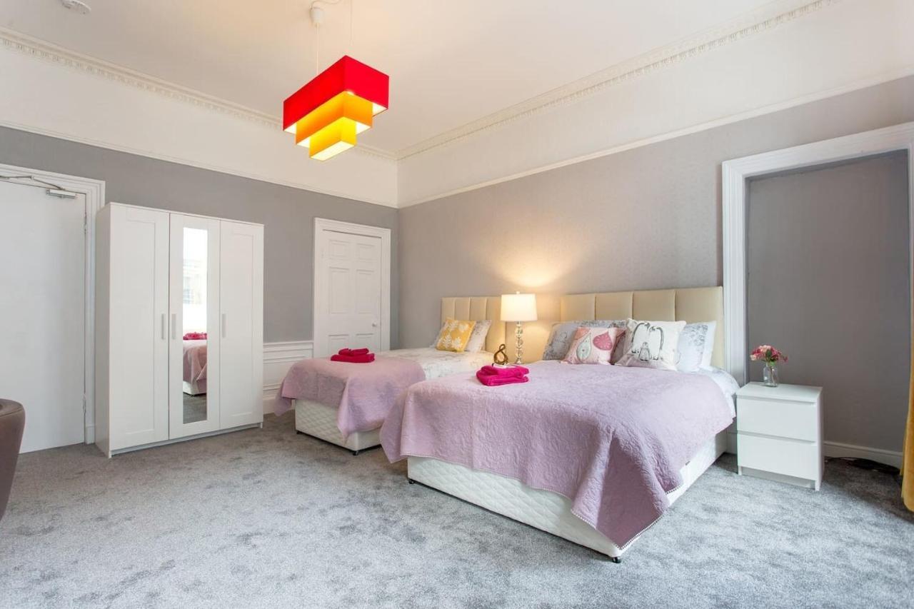 Stunning 2-Bed Apartment In Central 爱丁堡 外观 照片